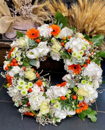 couronne de fleurs pour deuil enterrement