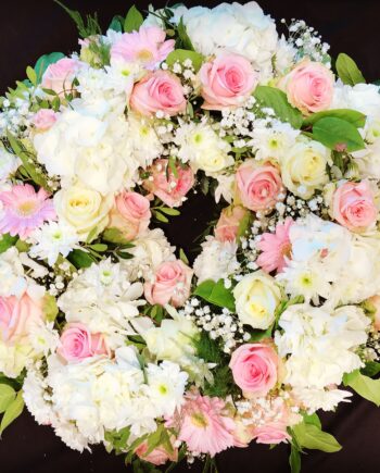 livraison de gerbe à craponne, livraiosn d'une couronne de fleurs à Craponne, livraison de fleurs à Vaugneray, livraison d'un bouquet de fleurs à grezieu la varenne